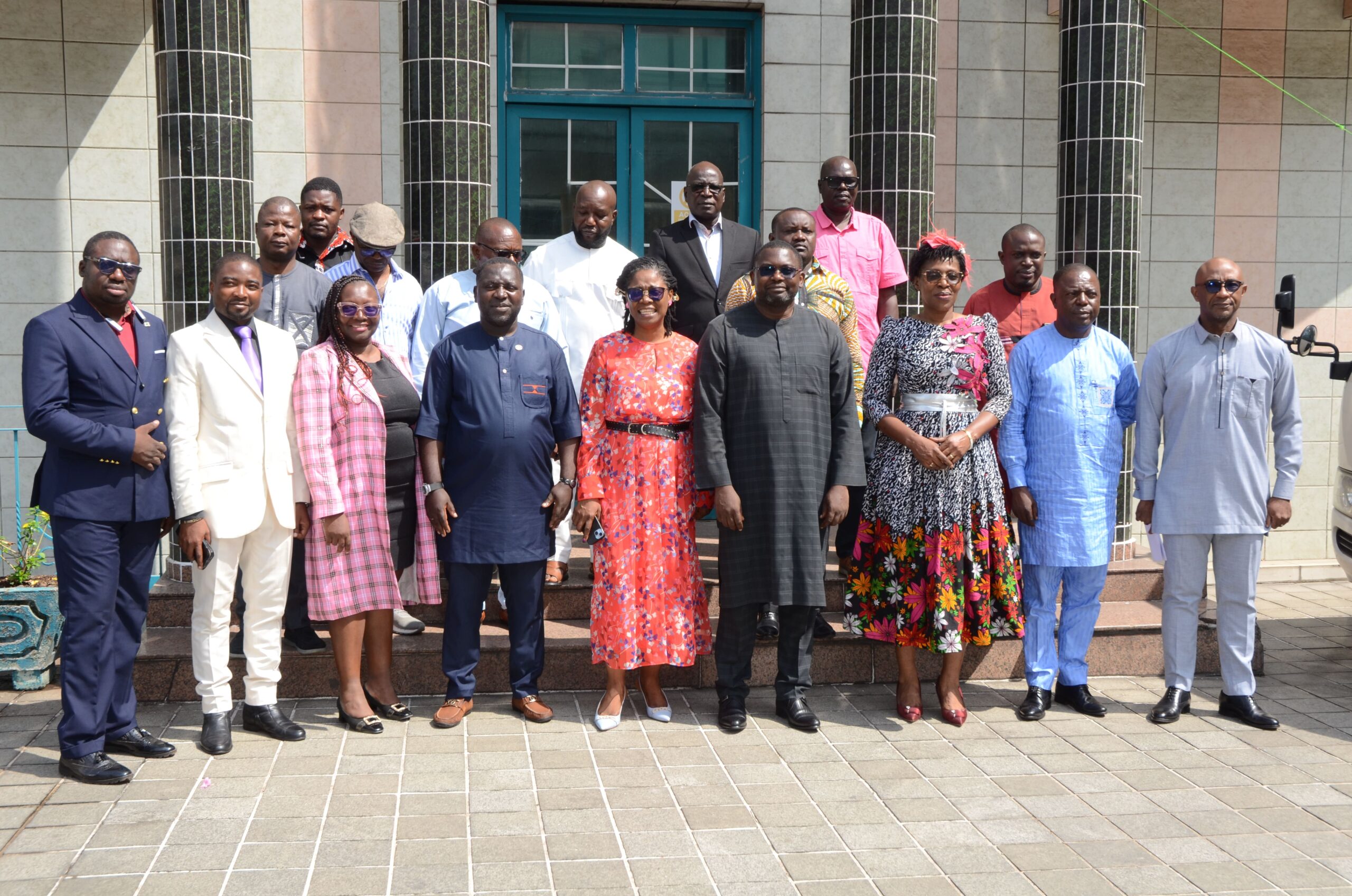 Le Centre Pasteur co-organise un atelier stratégique pour relancer les exportations de crevettes camerounaises